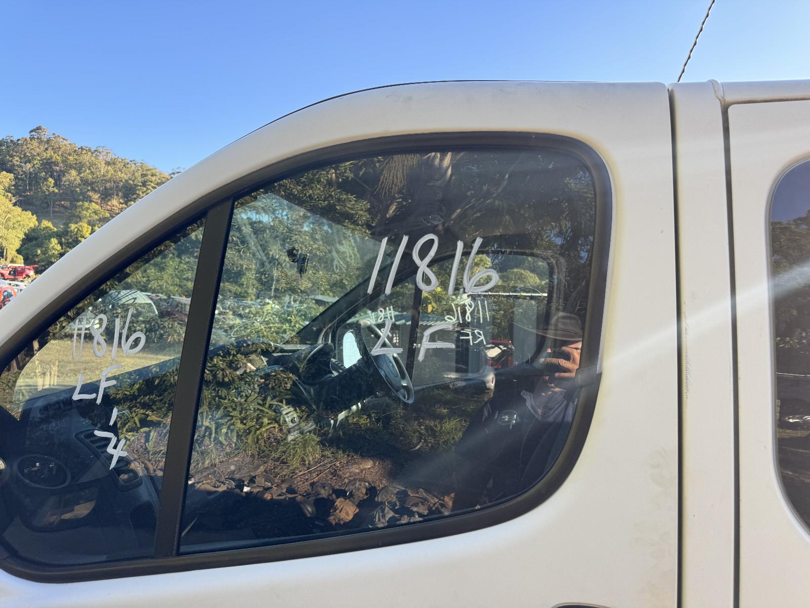 View Auto part Engine RENAULT TRAFIC 2013