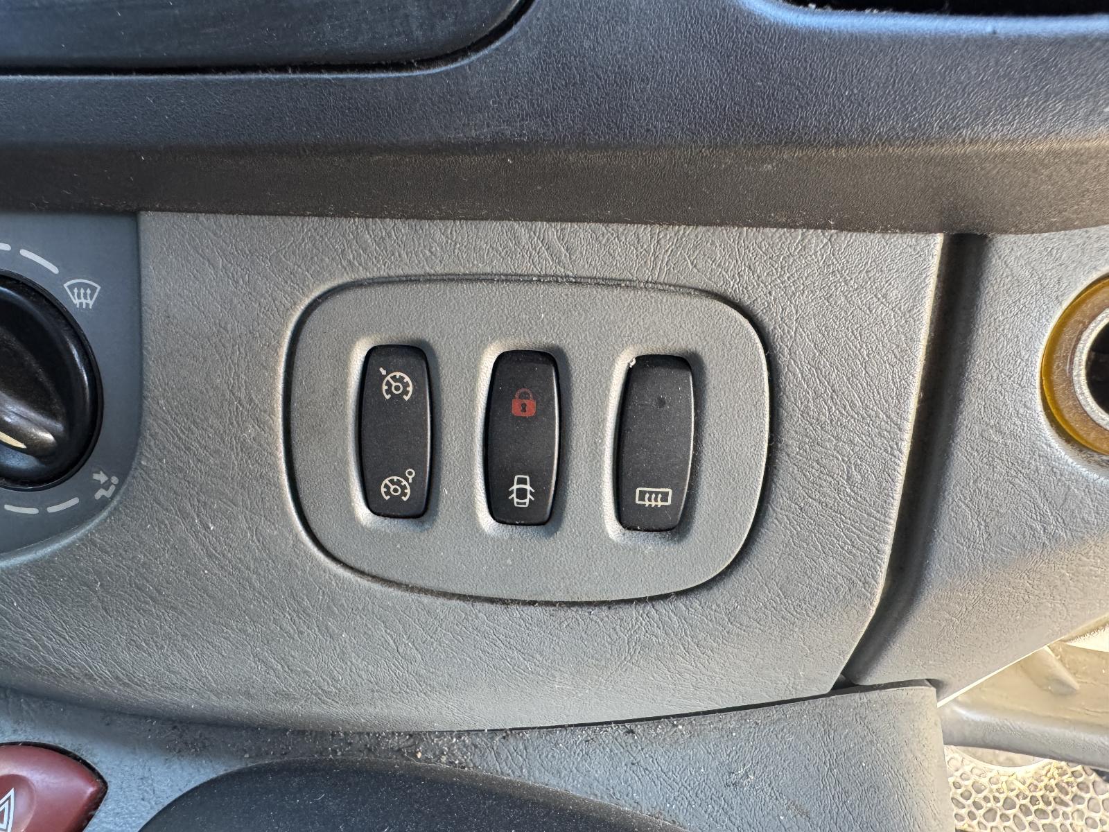 View Auto part Engine RENAULT TRAFIC 2013
