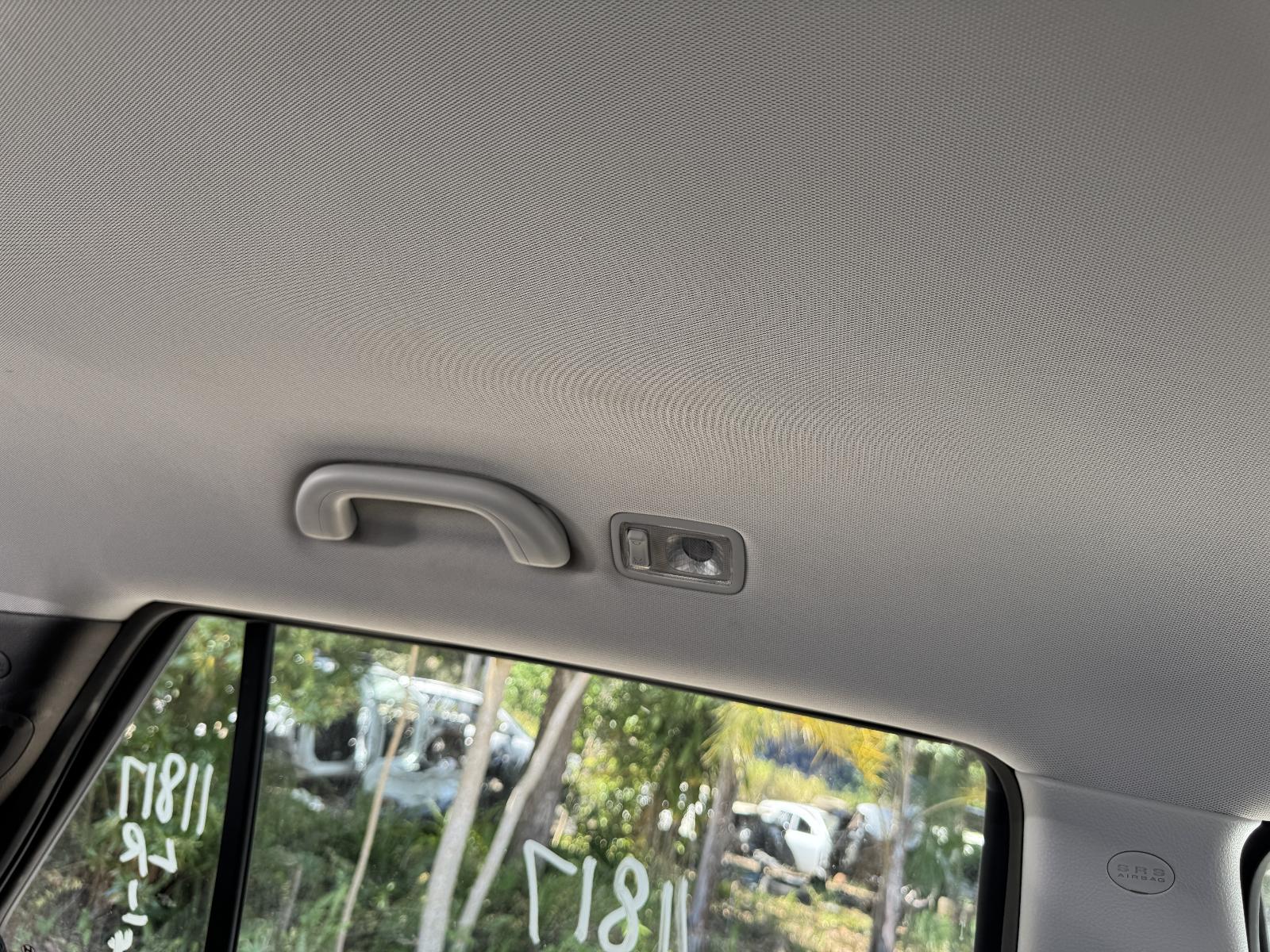 View HYUNDAI SANTA FE 2011 5 Door Station Wagon Breaking