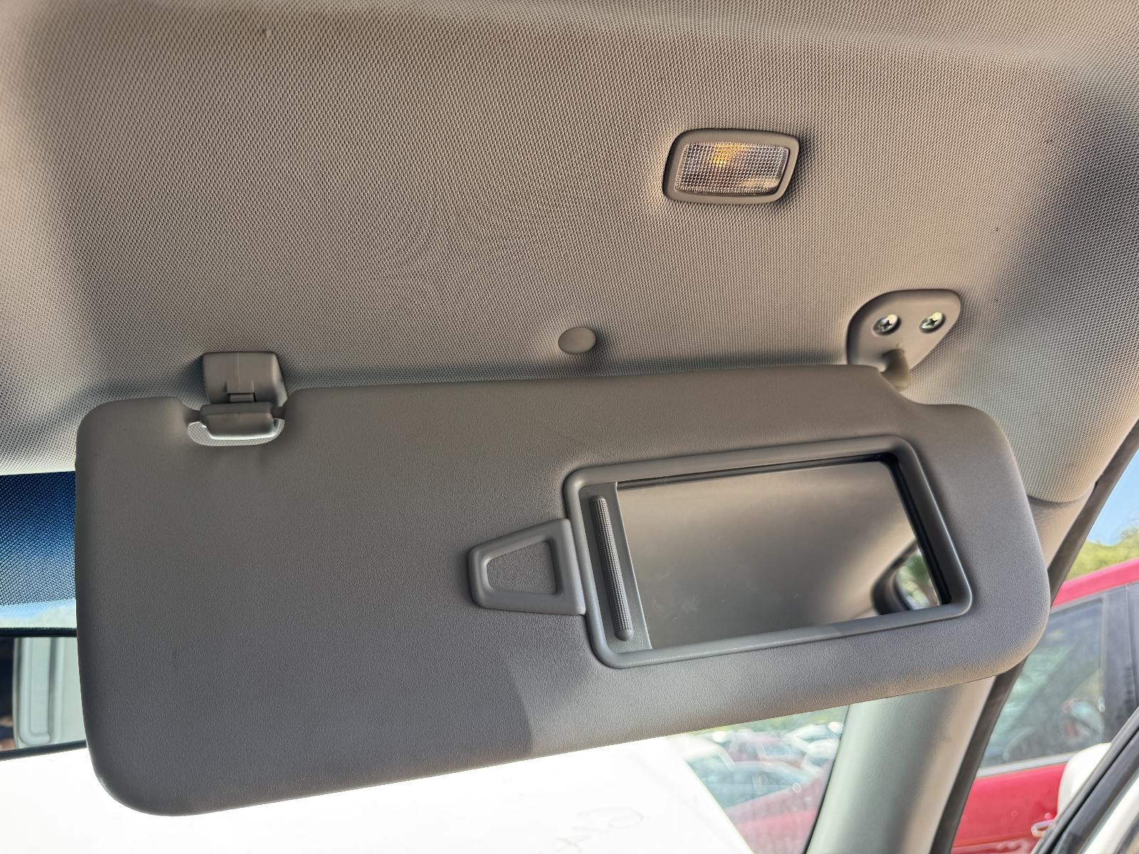 View HYUNDAI SANTA FE 2011 5 Door Station Wagon Breaking