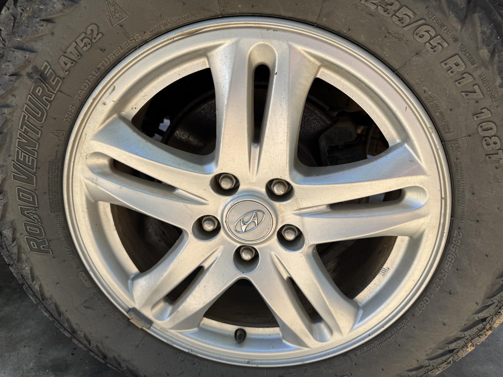 View HYUNDAI SANTA FE 2011 5 Door Station Wagon Breaking