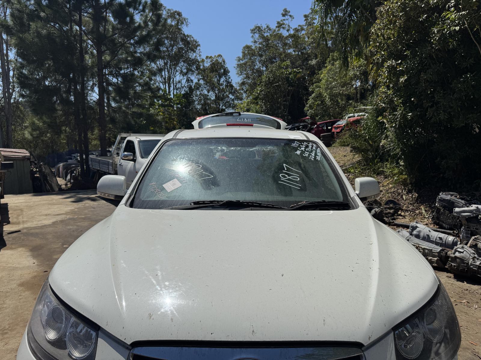 View HYUNDAI SANTA FE 2011 5 Door Station Wagon Breaking
