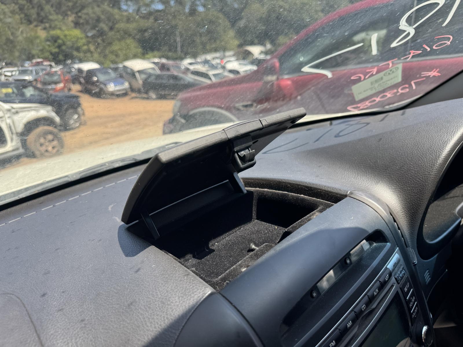 View HYUNDAI SANTA FE 2011 5 Door Station Wagon Breaking