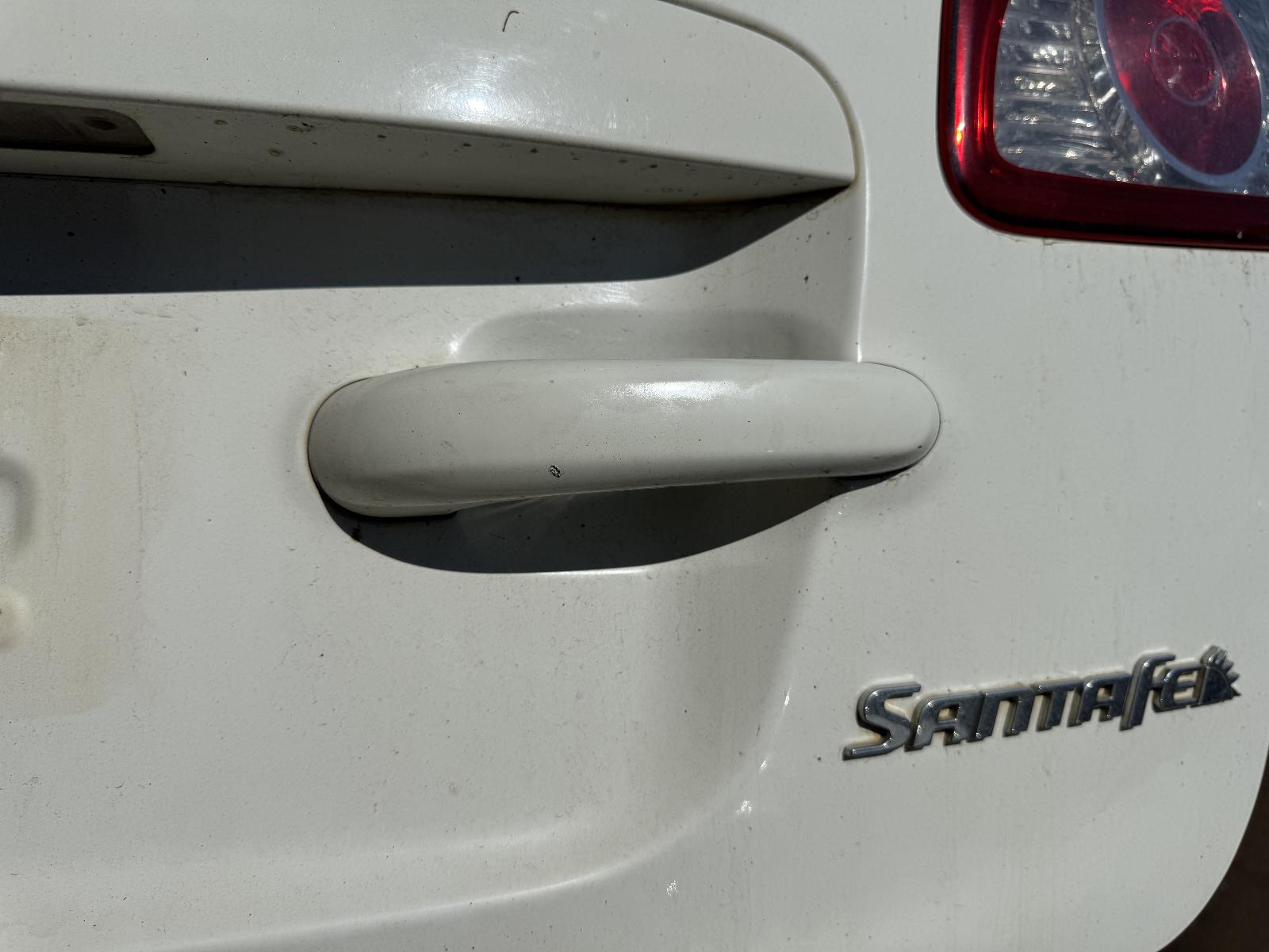 View HYUNDAI SANTA FE 2011 5 Door Station Wagon Breaking