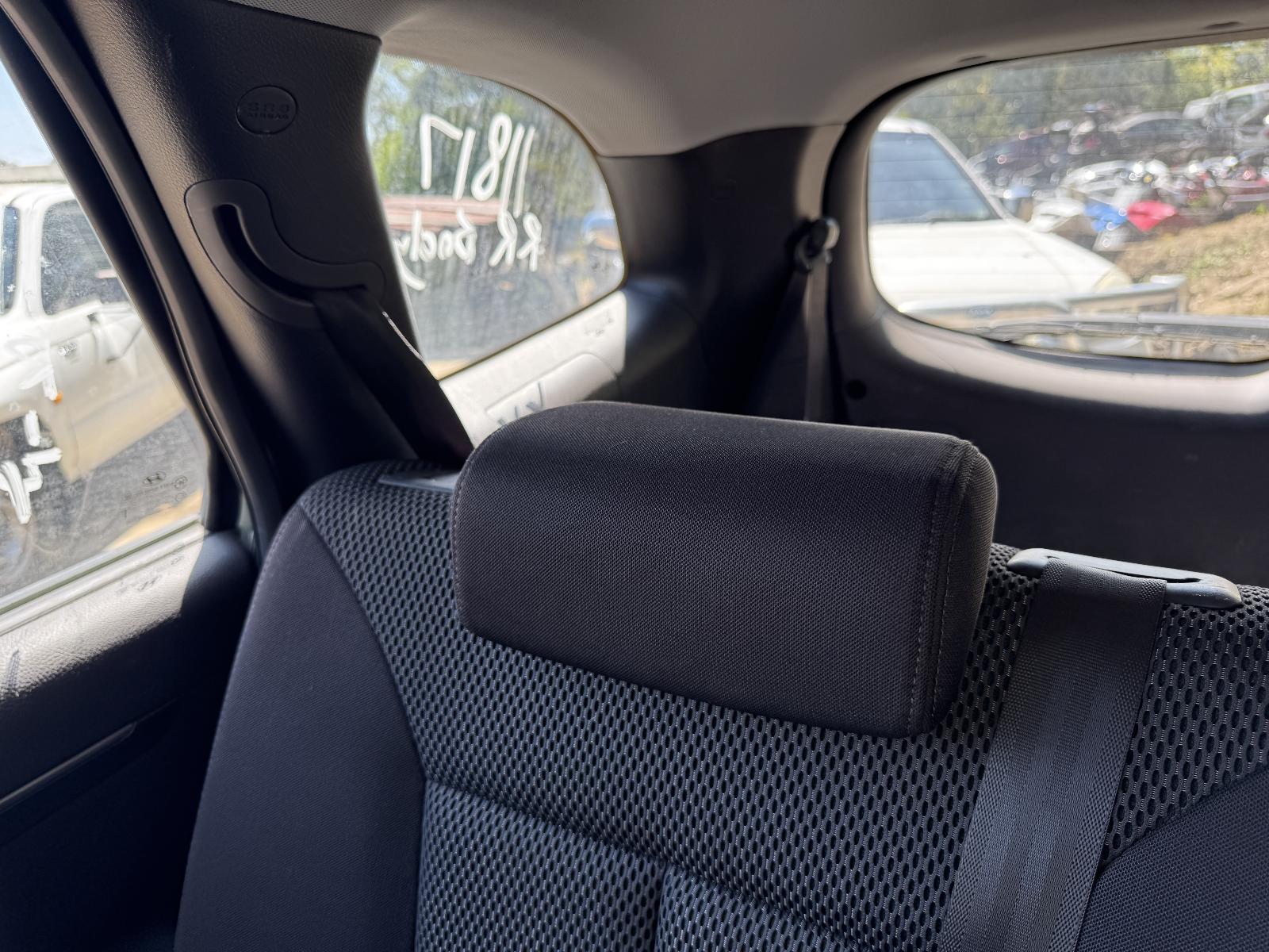 View HYUNDAI SANTA FE 2011 5 Door Station Wagon Breaking