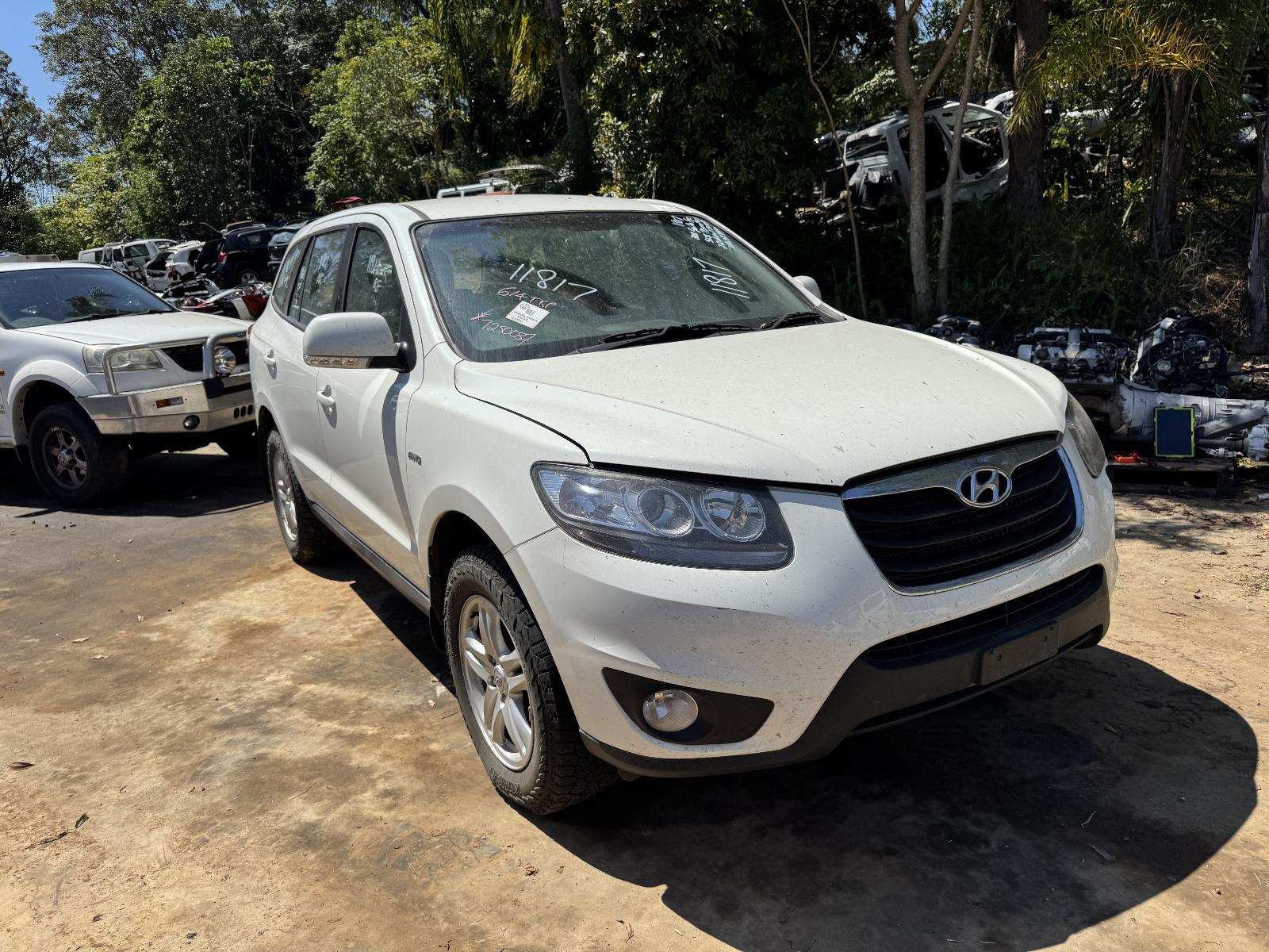 Image for a HYUNDAI SANTA FE 2011 5 Door Station Wagon Breaking