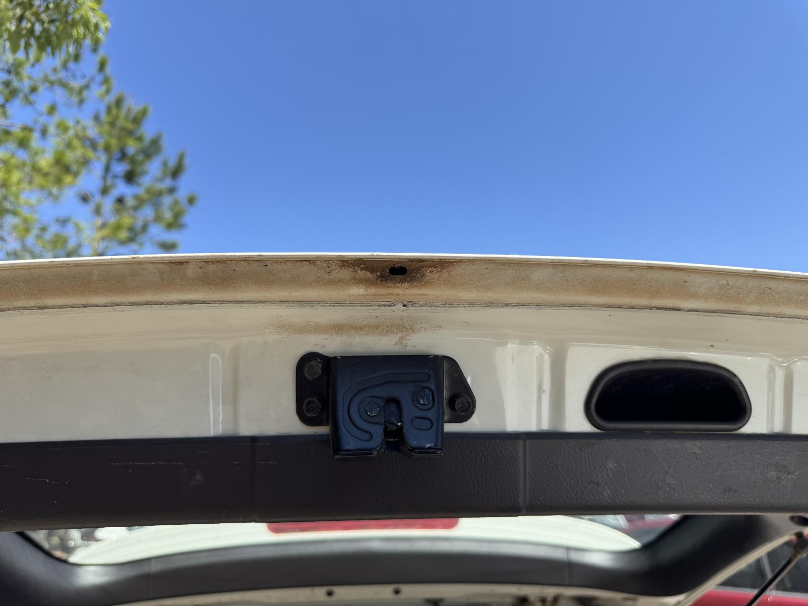 View HYUNDAI SANTA FE 2011 5 Door Station Wagon Breaking
