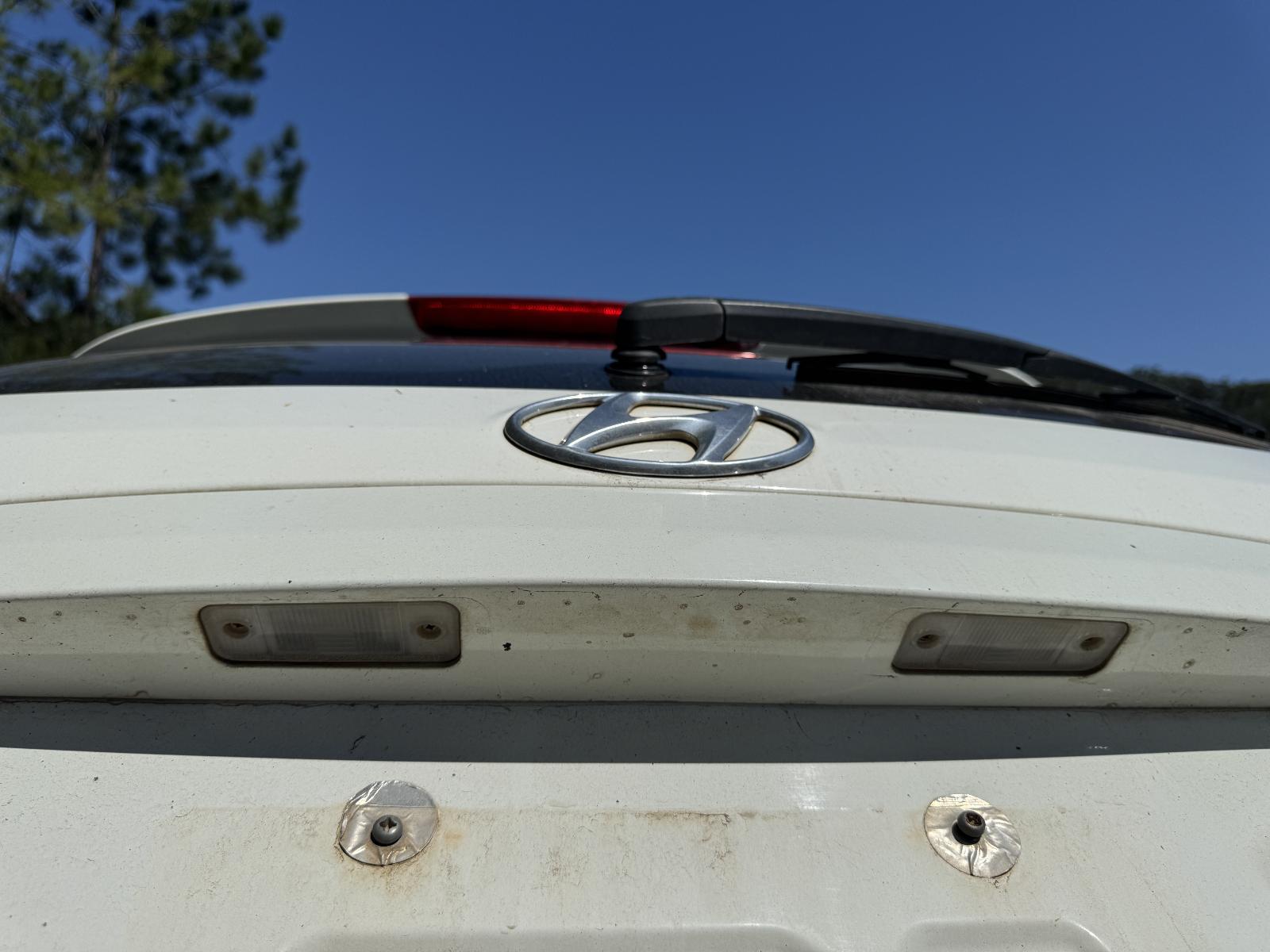 View HYUNDAI SANTA FE 2011 5 Door Station Wagon Breaking