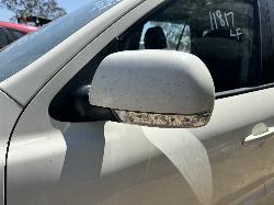 View HYUNDAI SANTA FE 2011 5 Door Station Wagon Breaking