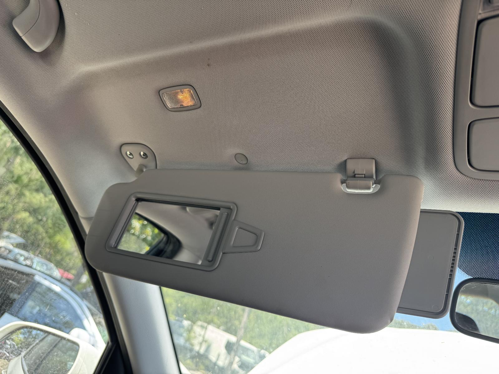 View HYUNDAI SANTA FE 2011 5 Door Station Wagon Breaking