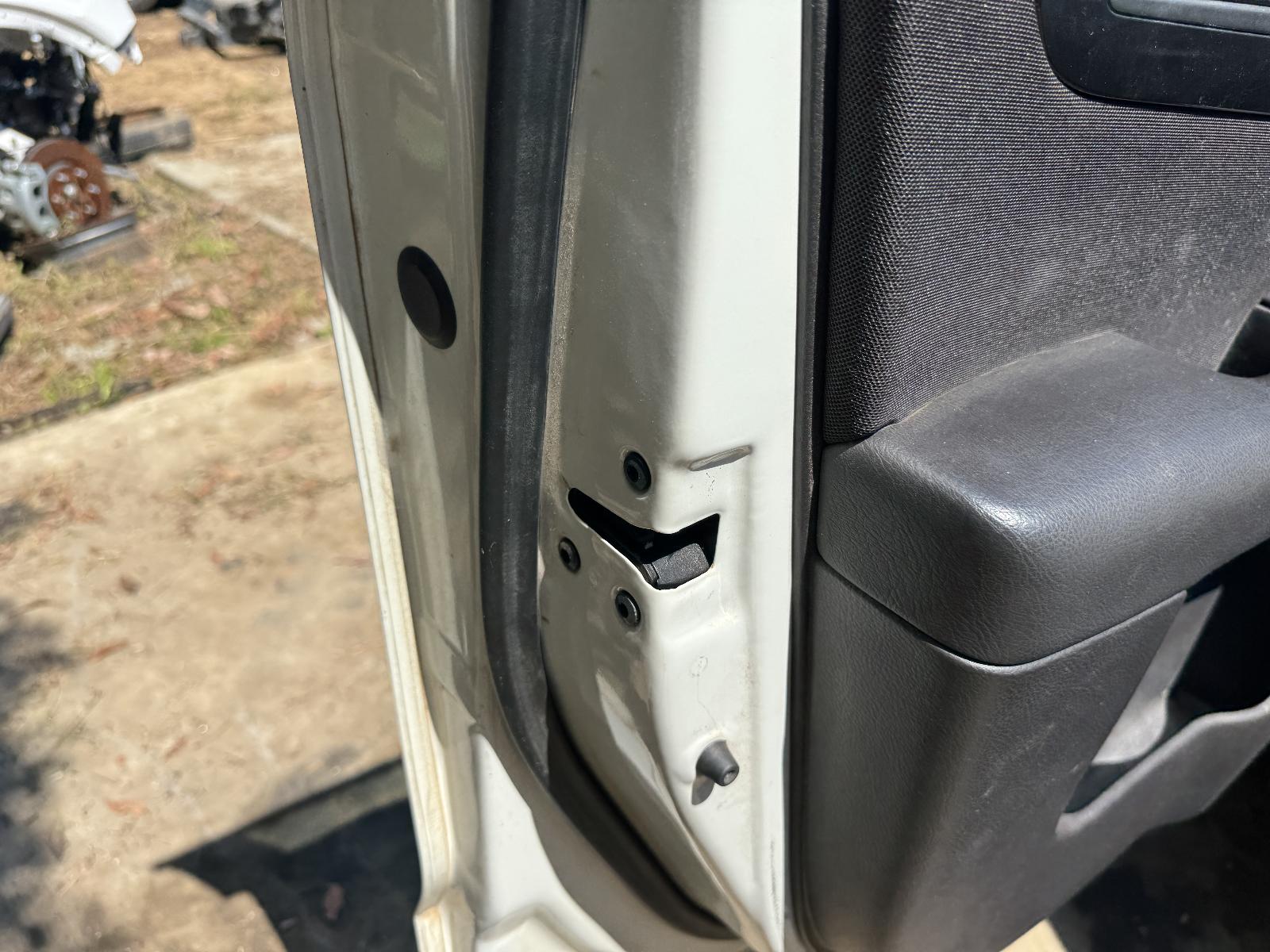 View HYUNDAI SANTA FE 2011 5 Door Station Wagon Breaking