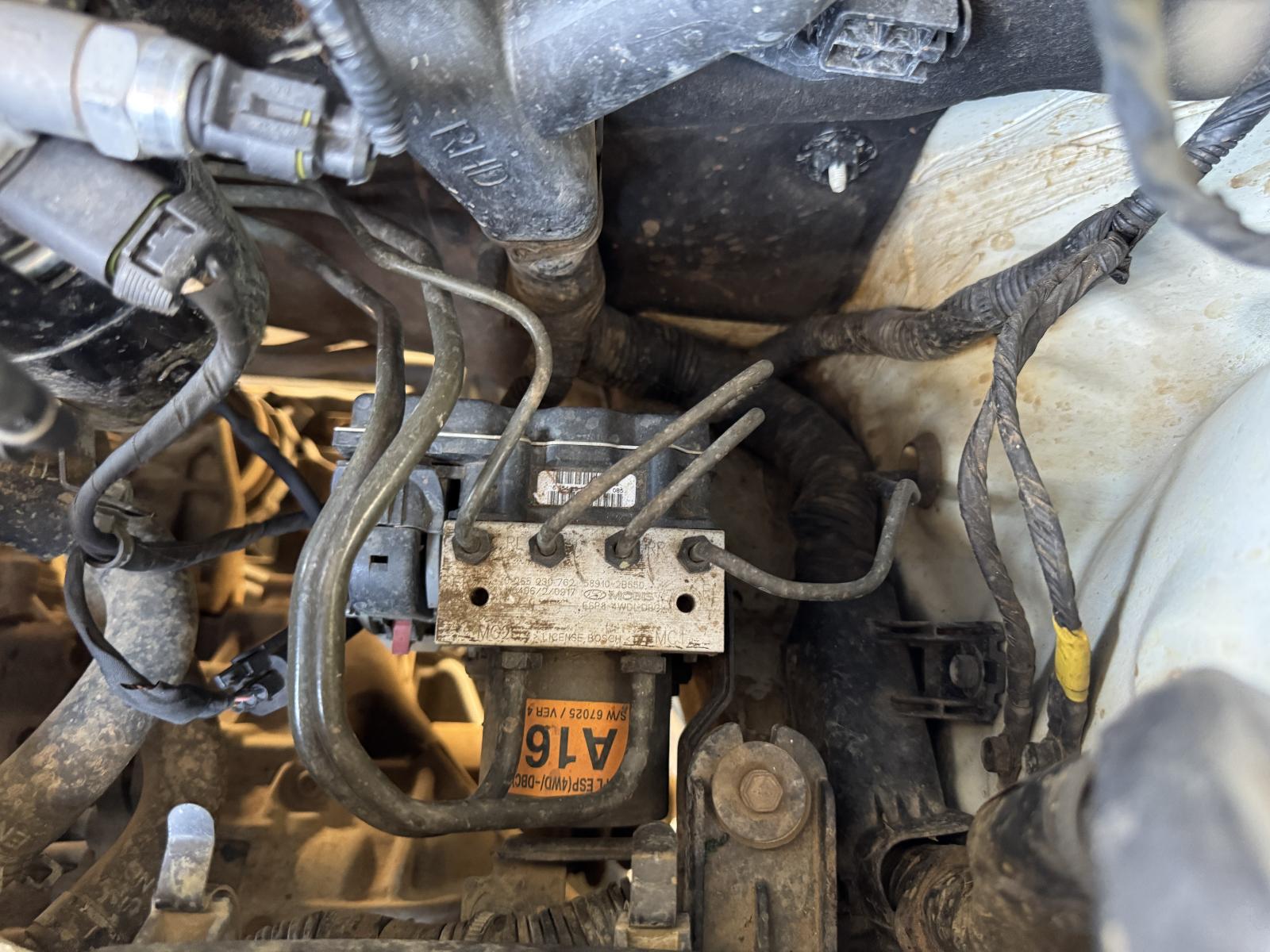 View HYUNDAI SANTA FE 2011 5 Door Station Wagon Breaking