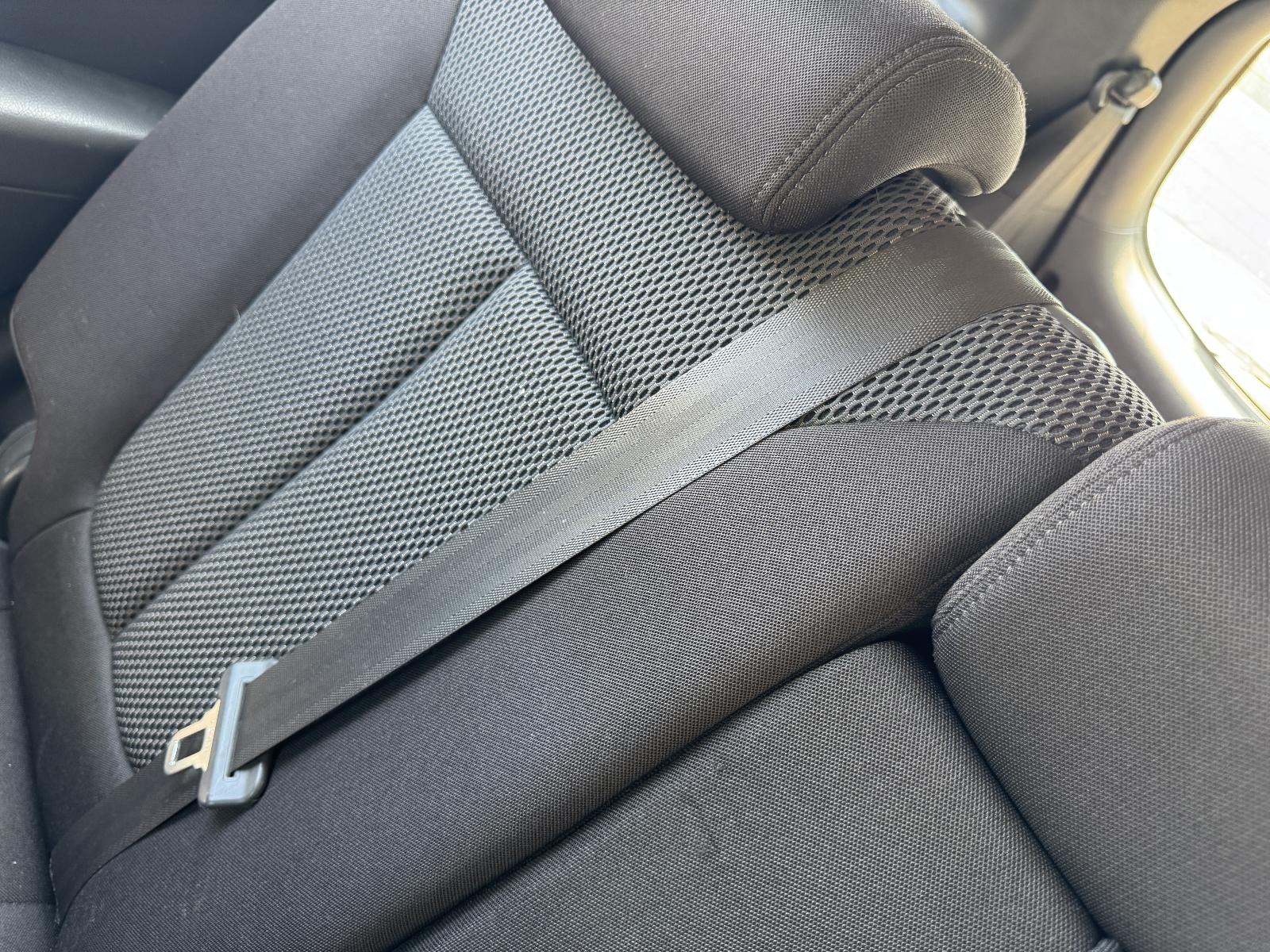 View HYUNDAI SANTA FE 2011 5 Door Station Wagon Breaking