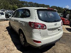 View HYUNDAI SANTA FE 2011 5 Door Station Wagon Breaking