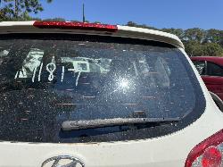 View HYUNDAI SANTA FE 2011 5 Door Station Wagon Breaking