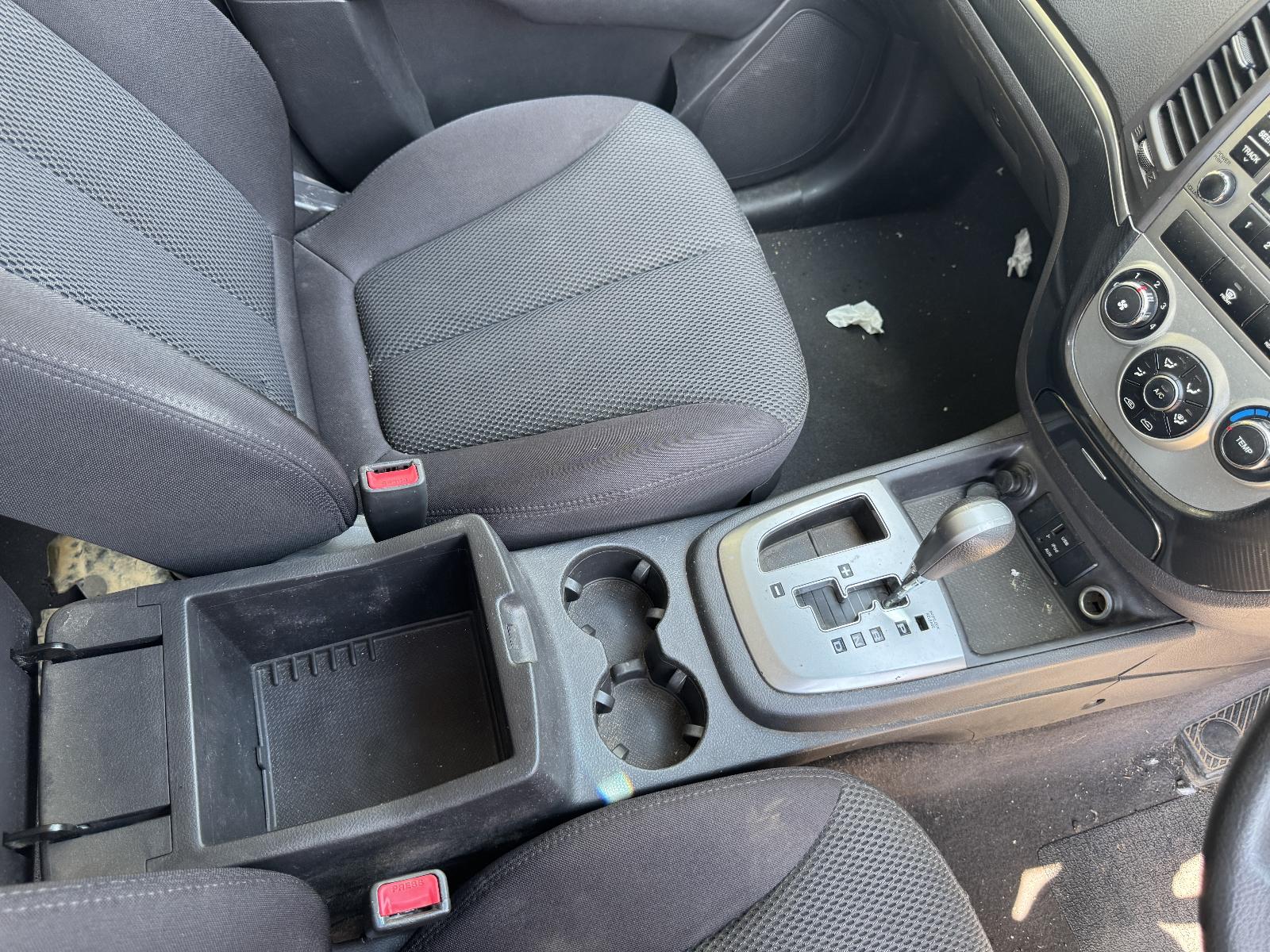 View HYUNDAI SANTA FE 2011 5 Door Station Wagon Breaking