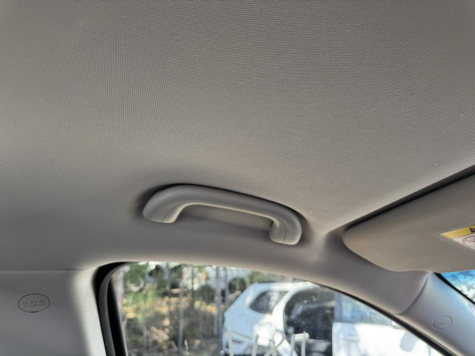 View HYUNDAI SANTA FE 2011 5 Door Station Wagon Breaking