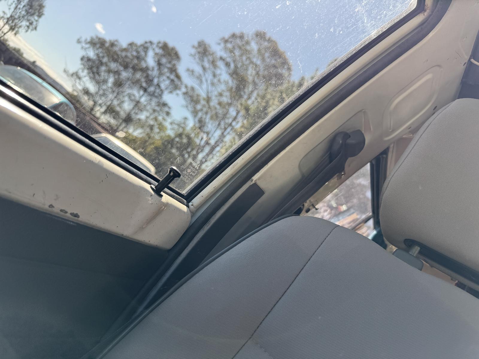 View MITSUBISHI L300 2007 2 Door Van Breaking