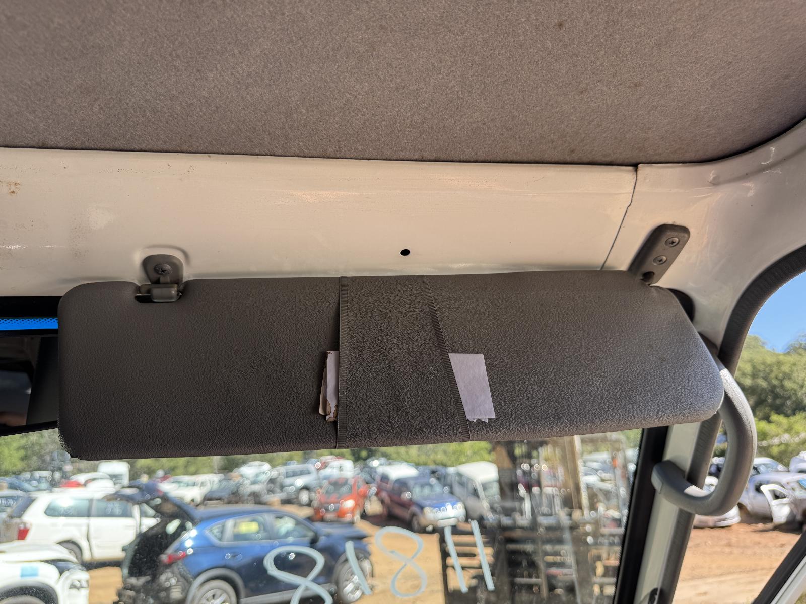 View MITSUBISHI L300 2007 2 Door Van Breaking