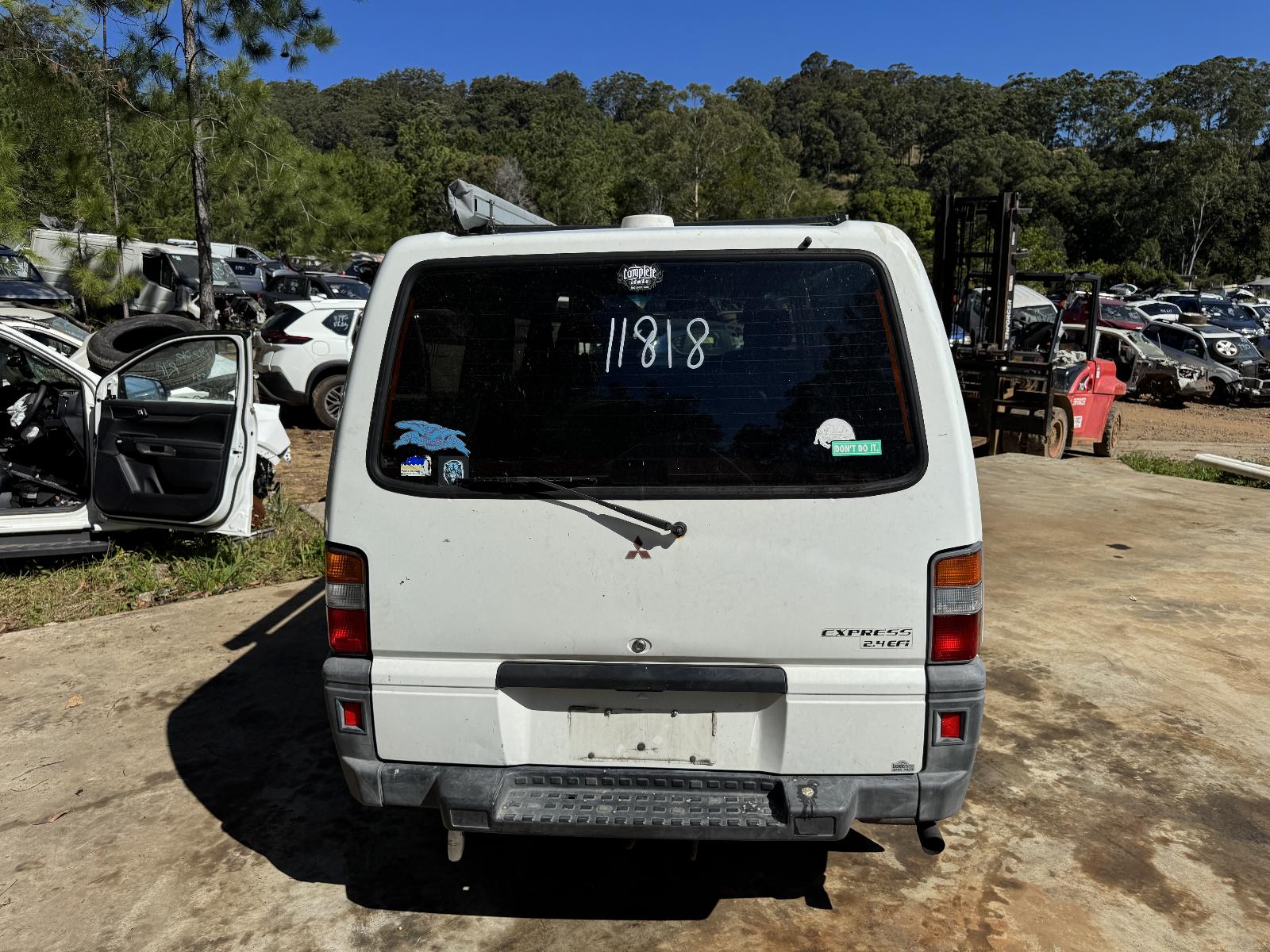 View MITSUBISHI L300 2007 2 Door Van Breaking