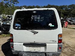 View MITSUBISHI L300 2007 2 Door Van Breaking