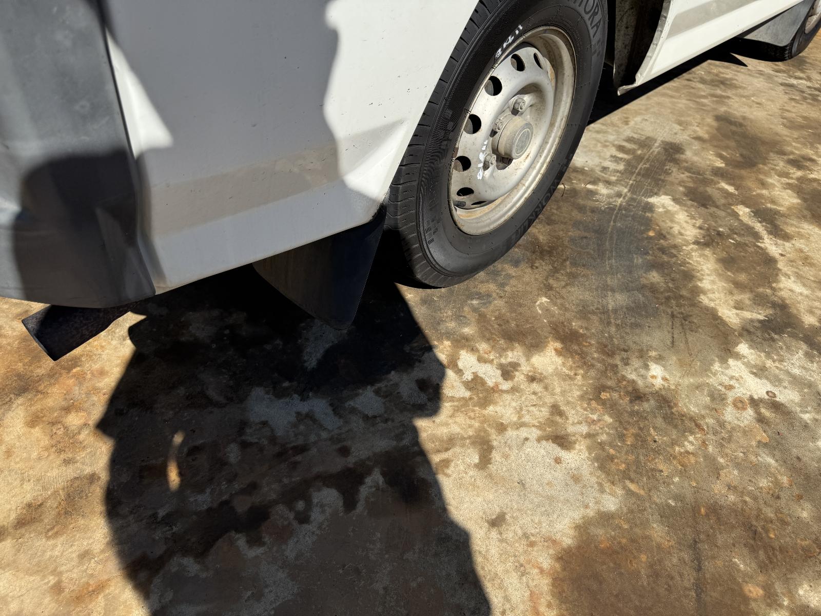 View MITSUBISHI L300 2007 2 Door Van Breaking
