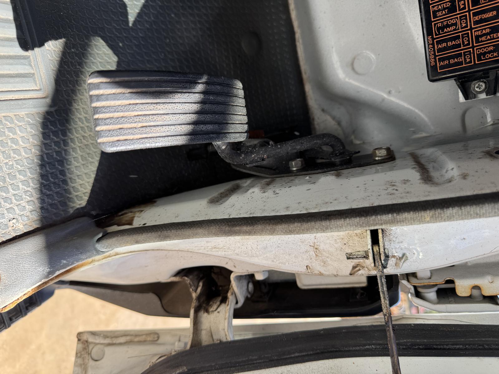 View MITSUBISHI L300 2007 2 Door Van Breaking