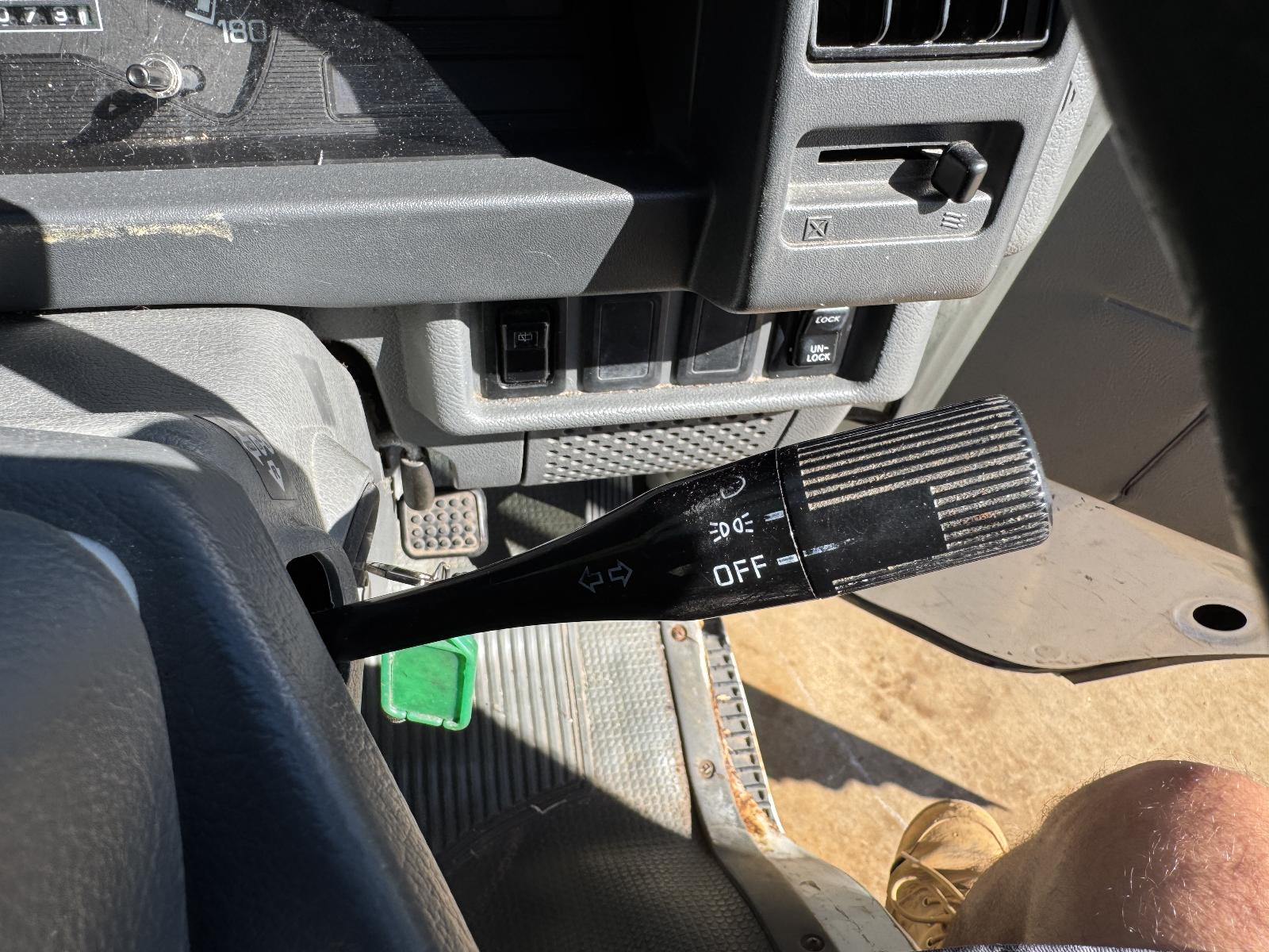 View MITSUBISHI L300 2007 2 Door Van Breaking