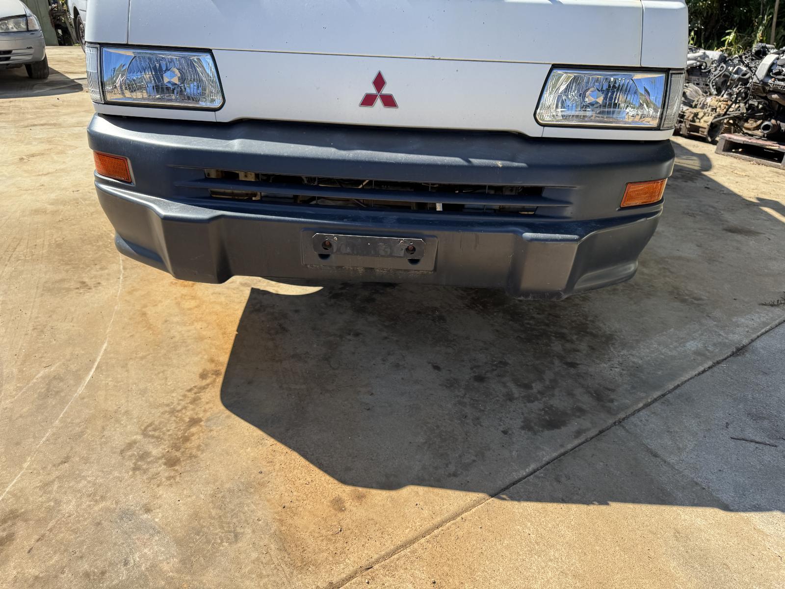 View MITSUBISHI L300 2007 2 Door Van Breaking