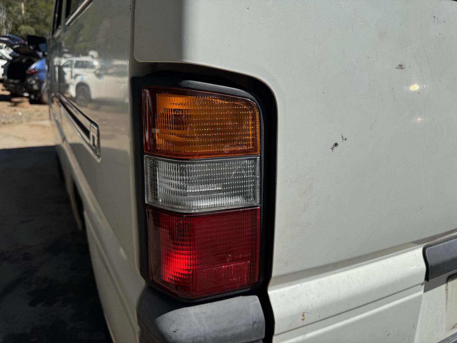 View MITSUBISHI L300 2007 2 Door Van Breaking