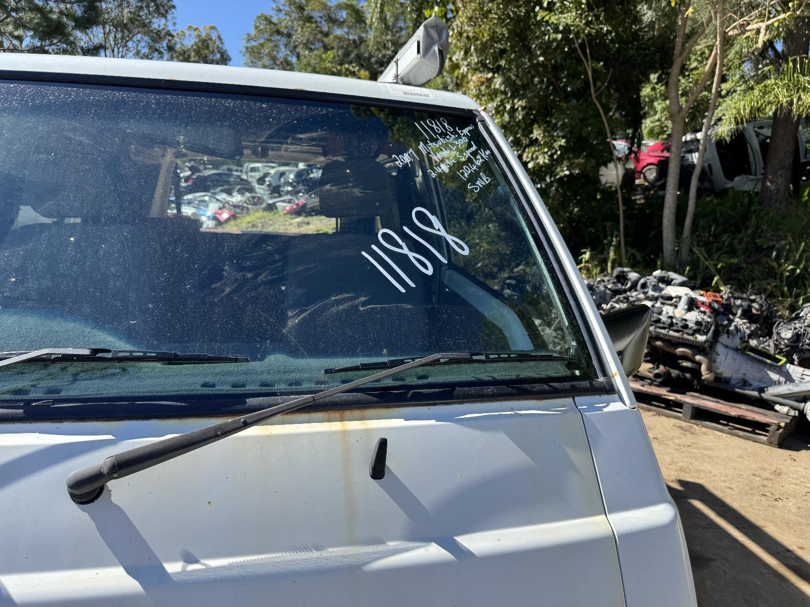 View MITSUBISHI L300 2007 2 Door Van Breaking