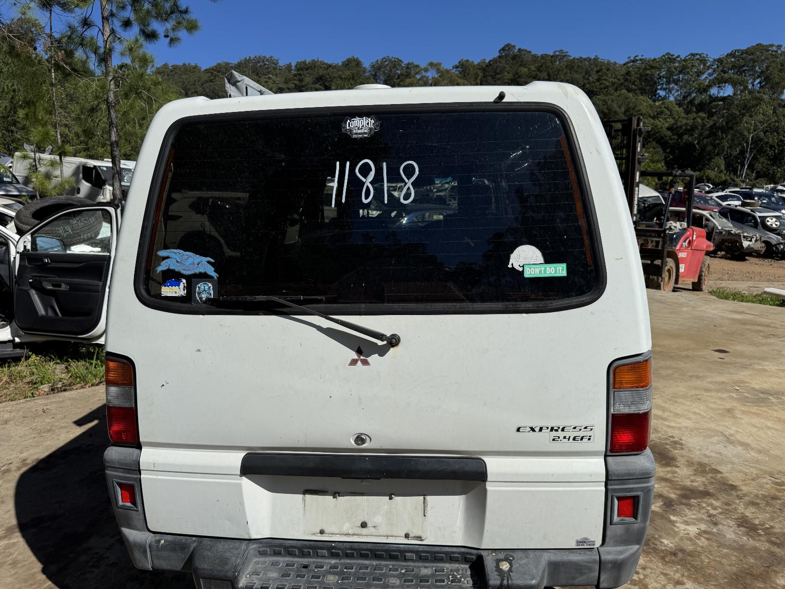 View MITSUBISHI L300 2007 2 Door Van Breaking