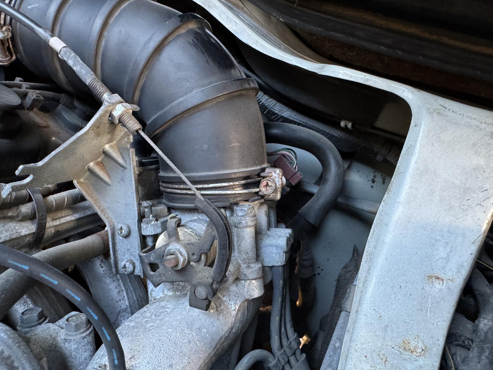 View MITSUBISHI L300 2007 2 Door Van Breaking