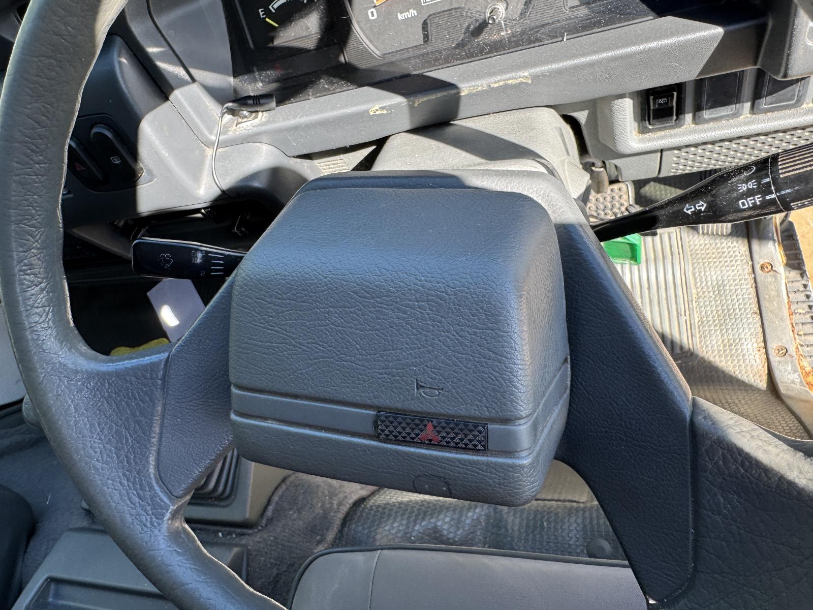 View MITSUBISHI L300 2007 2 Door Van Breaking