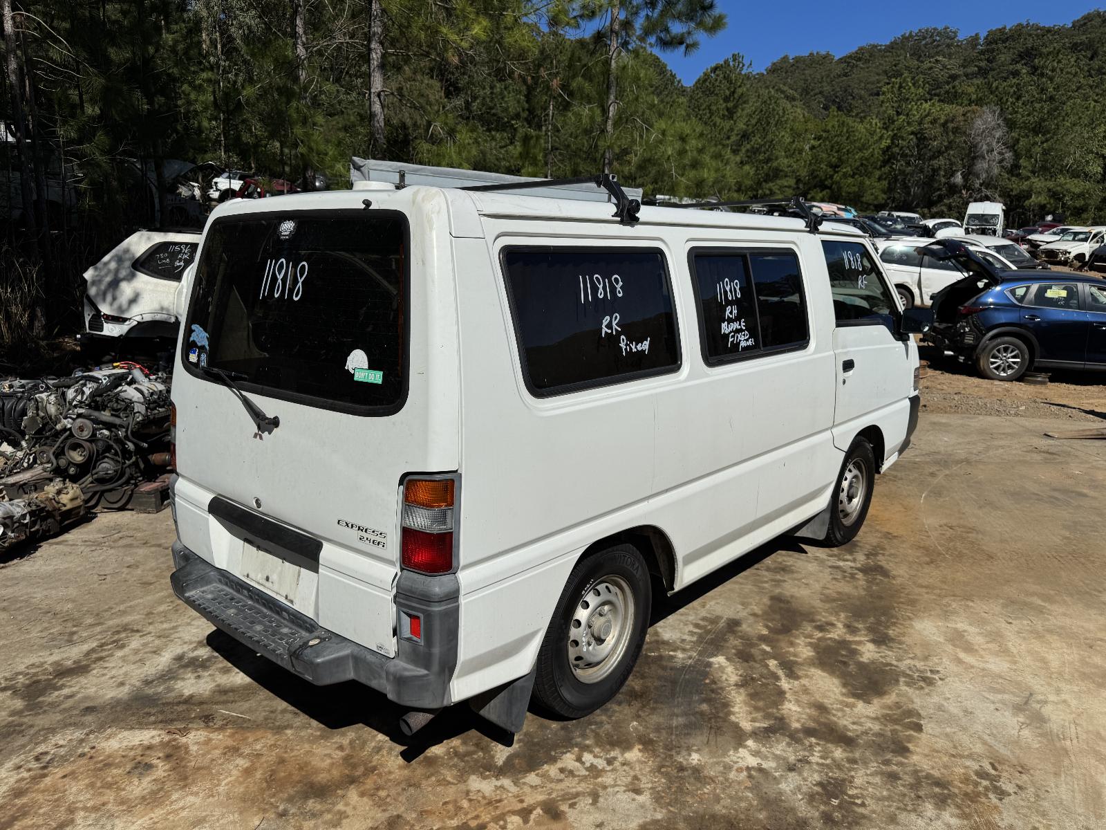 View MITSUBISHI L300 2007 2 Door Van Breaking
