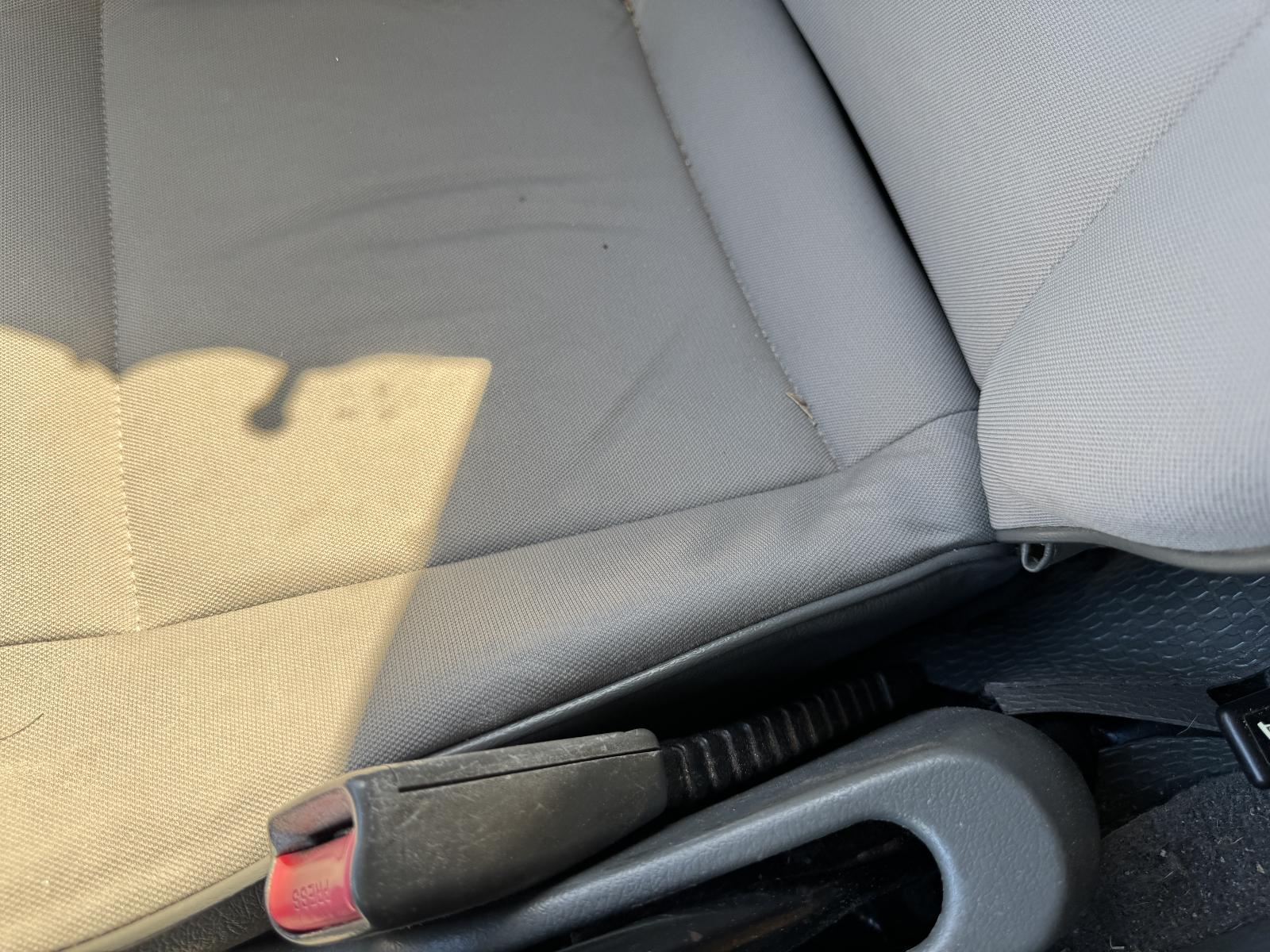 View MITSUBISHI L300 2007 2 Door Van Breaking