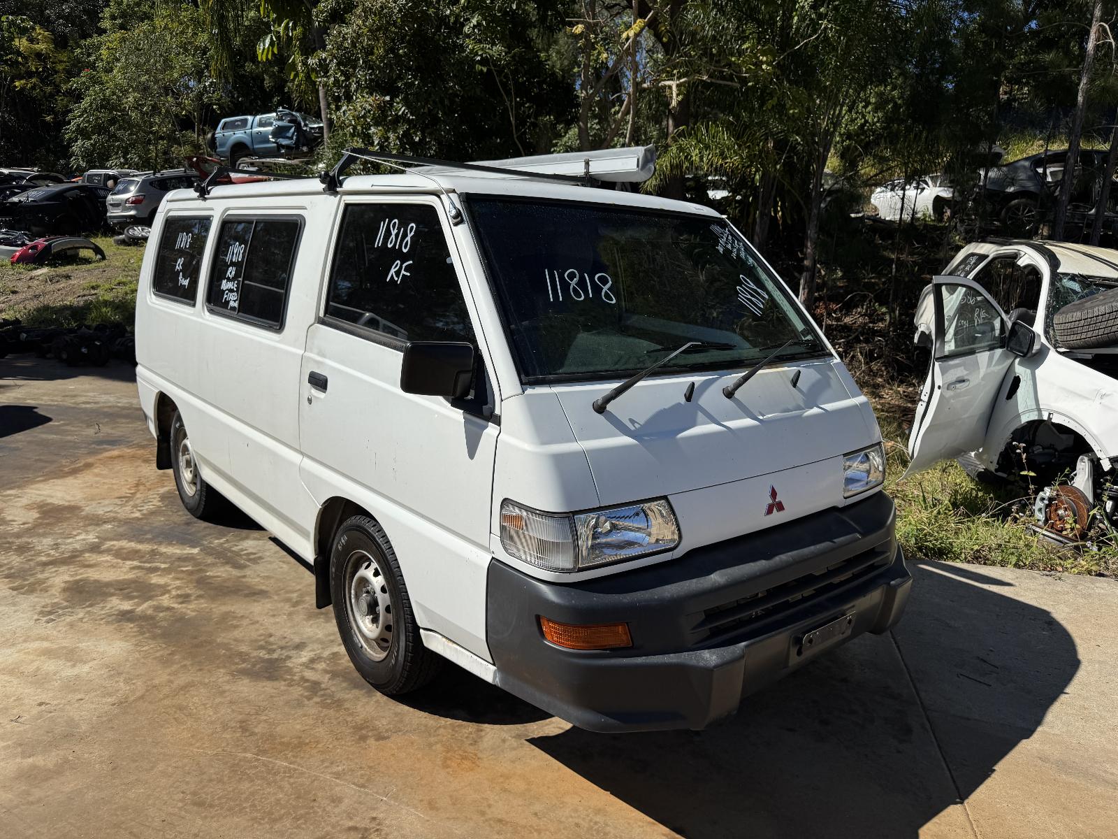 Image for a MITSUBISHI L300 2007 2 Door Van Breaking