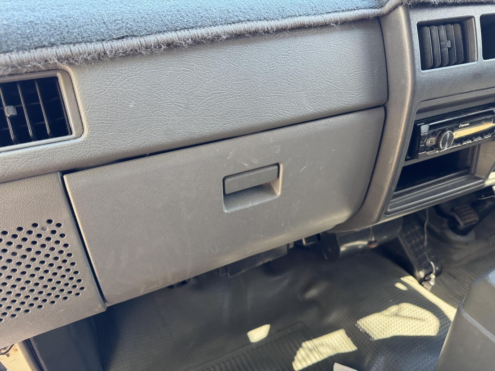 View MITSUBISHI L300 2007 2 Door Van Breaking