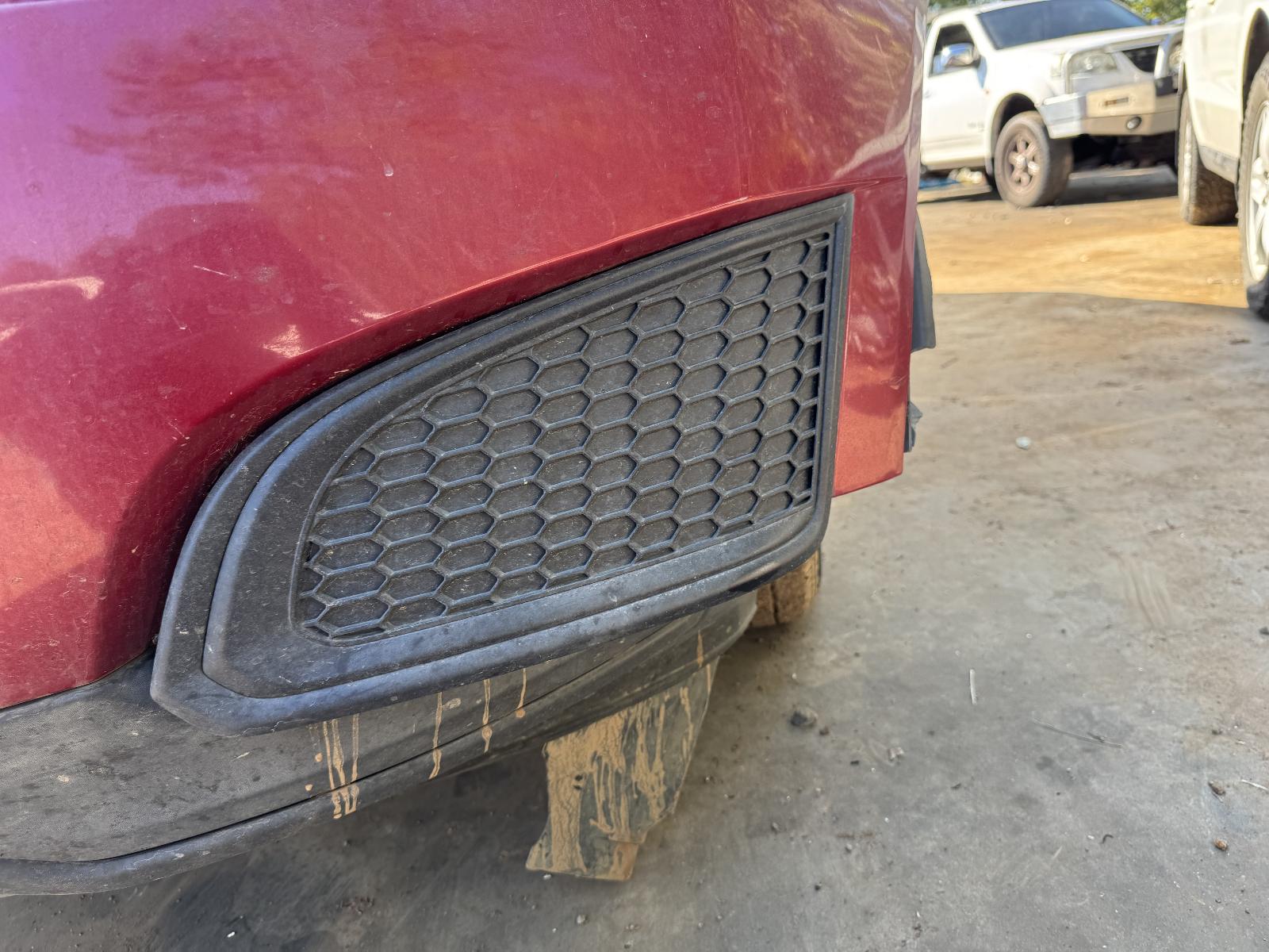 View HOLDEN CAPTIVA 2015 5 Door Station Wagon Breaking
