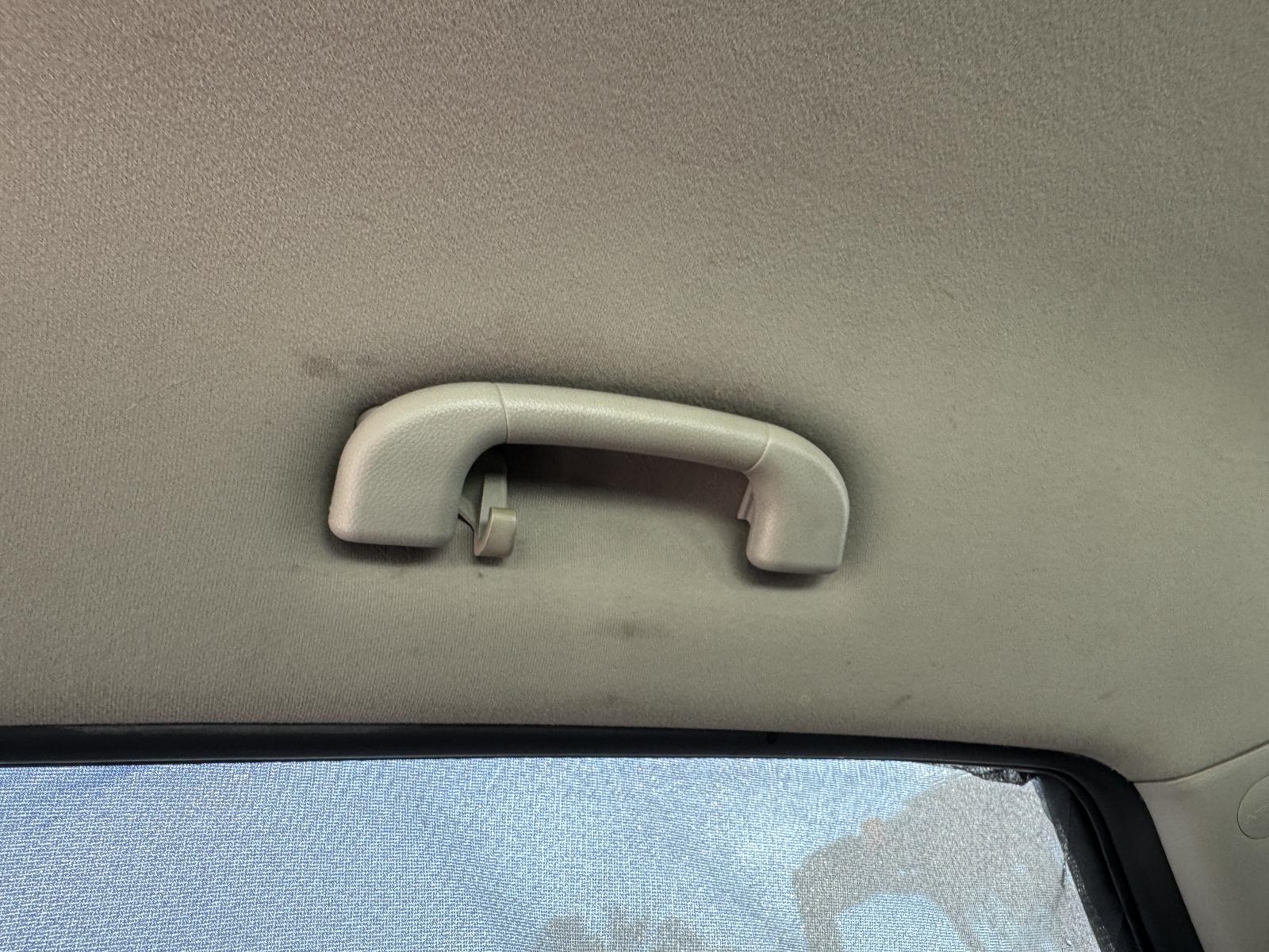 View HOLDEN CAPTIVA 2015 5 Door Station Wagon Breaking