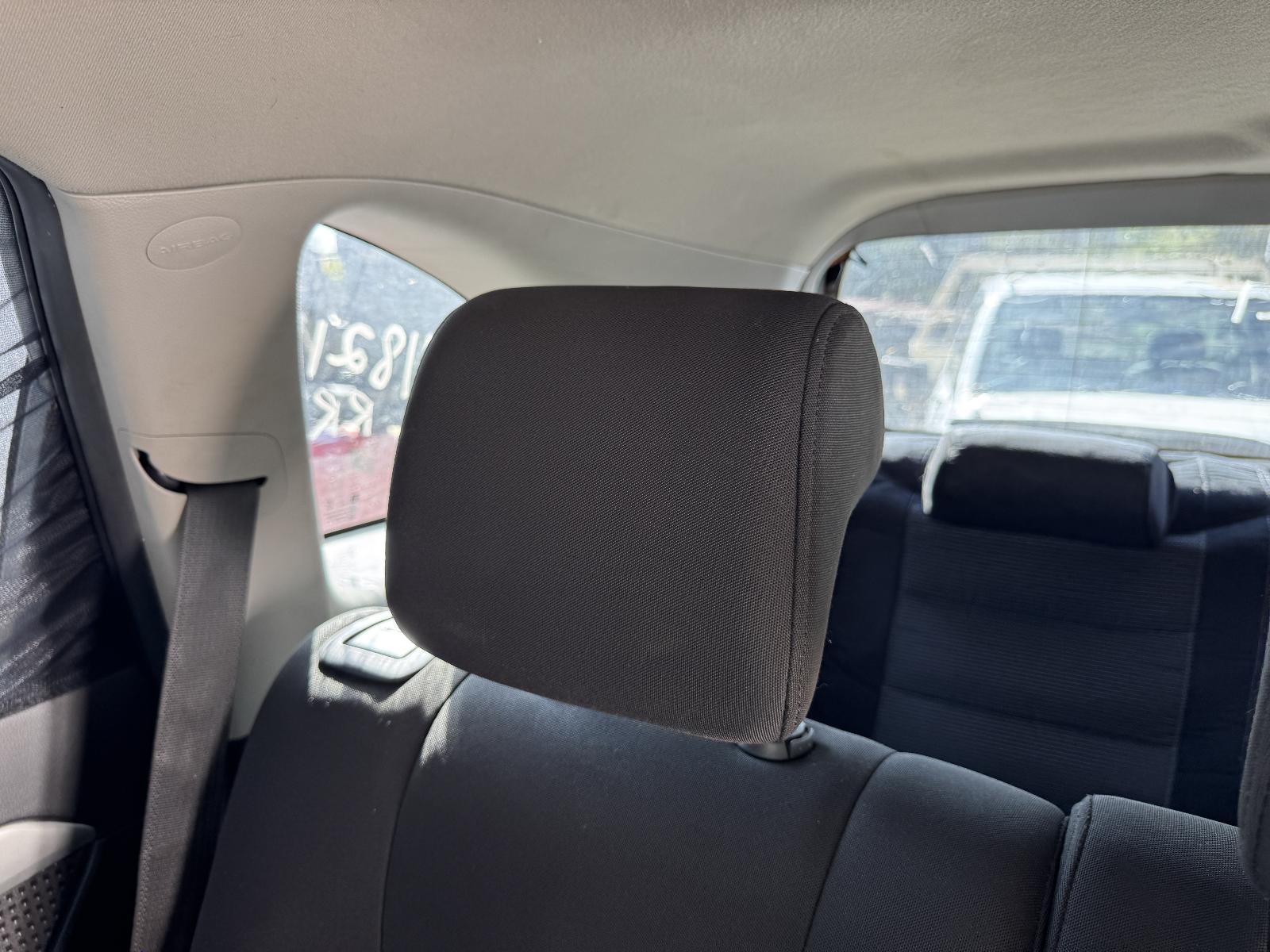 View HOLDEN CAPTIVA 2015 5 Door Station Wagon Breaking