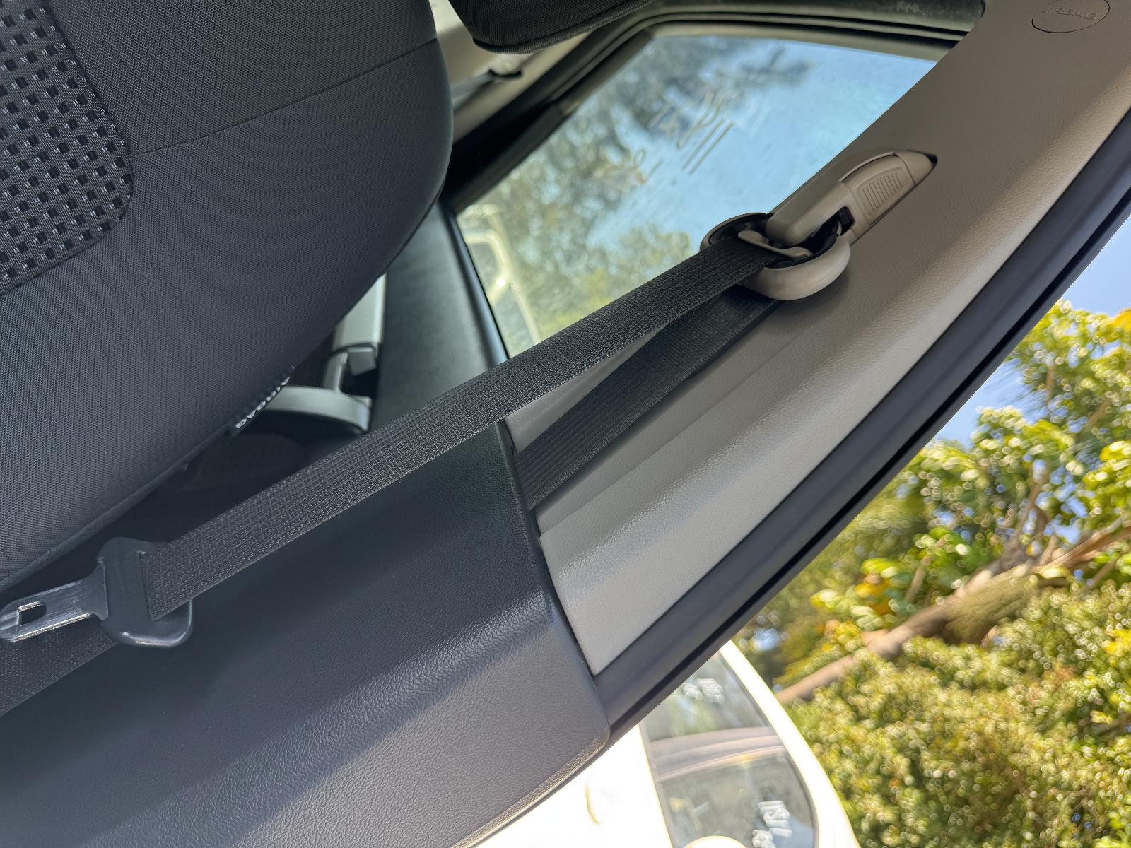 View HOLDEN CAPTIVA 2015 5 Door Station Wagon Breaking
