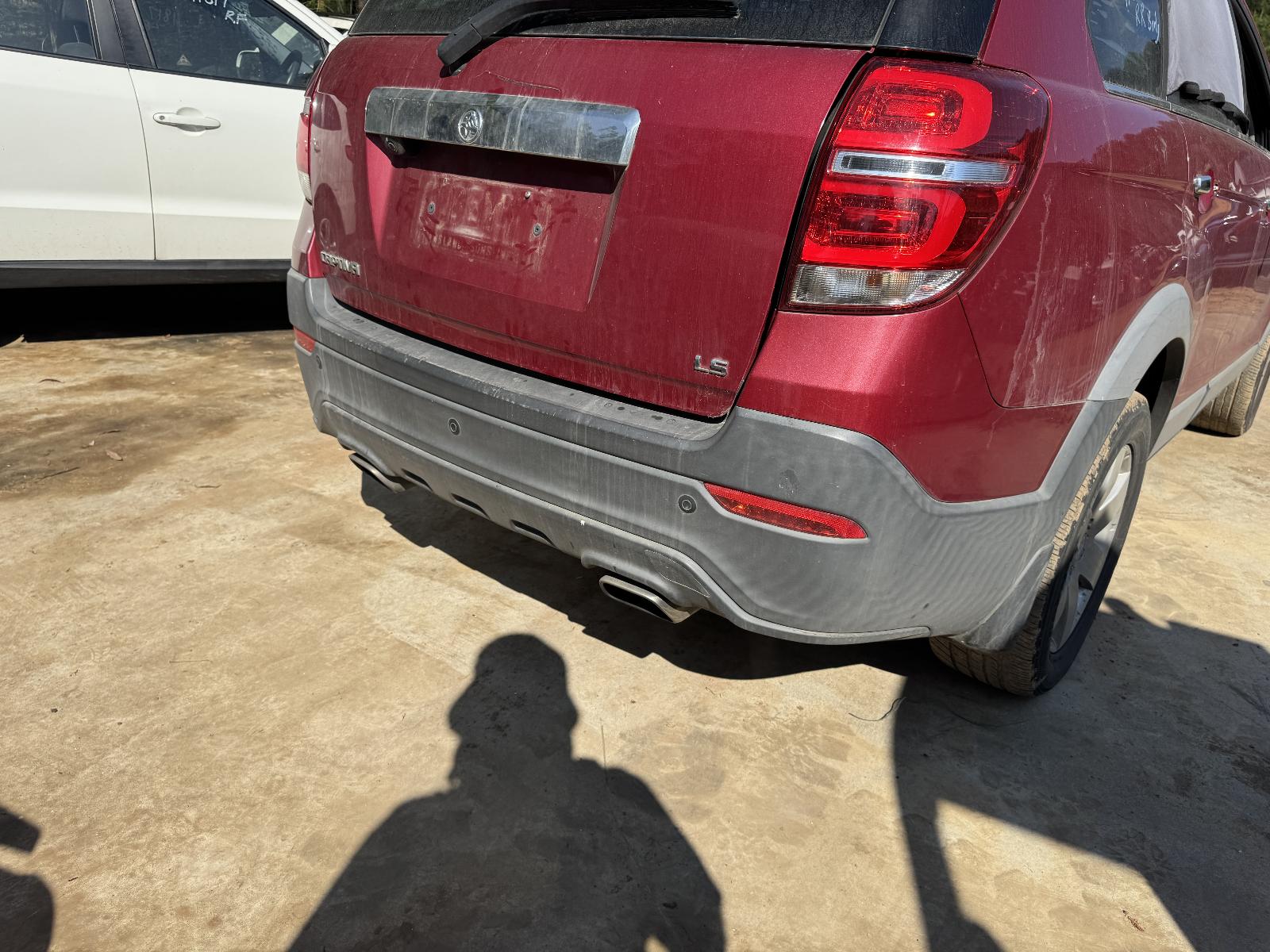 View HOLDEN CAPTIVA 2015 5 Door Station Wagon Breaking