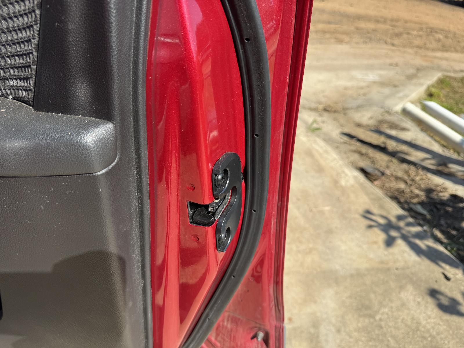 View HOLDEN CAPTIVA 2015 5 Door Station Wagon Breaking