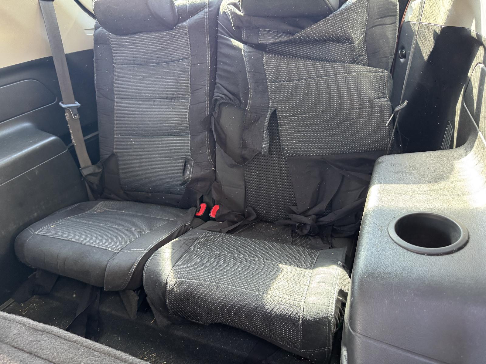View HOLDEN CAPTIVA 2015 5 Door Station Wagon Breaking