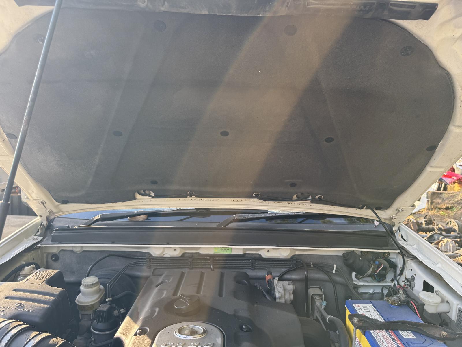 View GREAT WALL V200/V240 2012 4 Door Utility Breaking