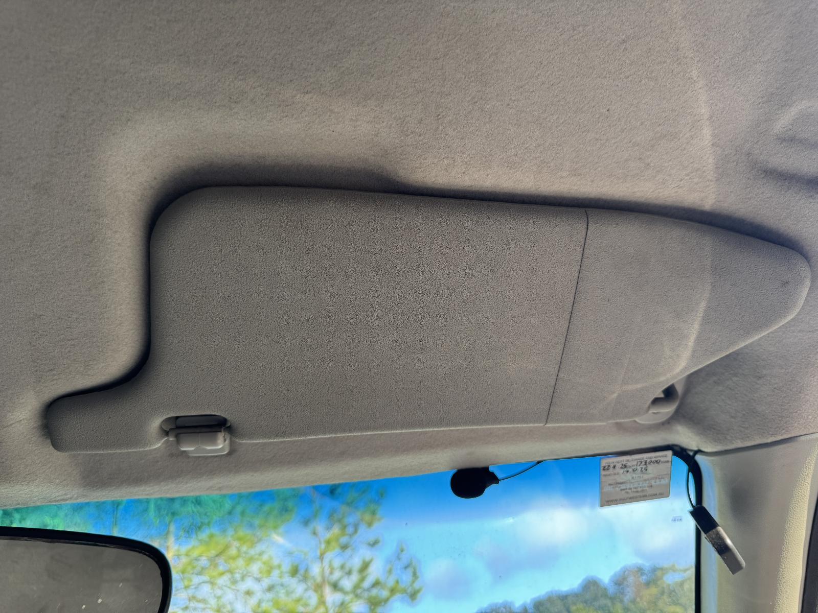 View GREAT WALL V200/V240 2012 4 Door Utility Breaking