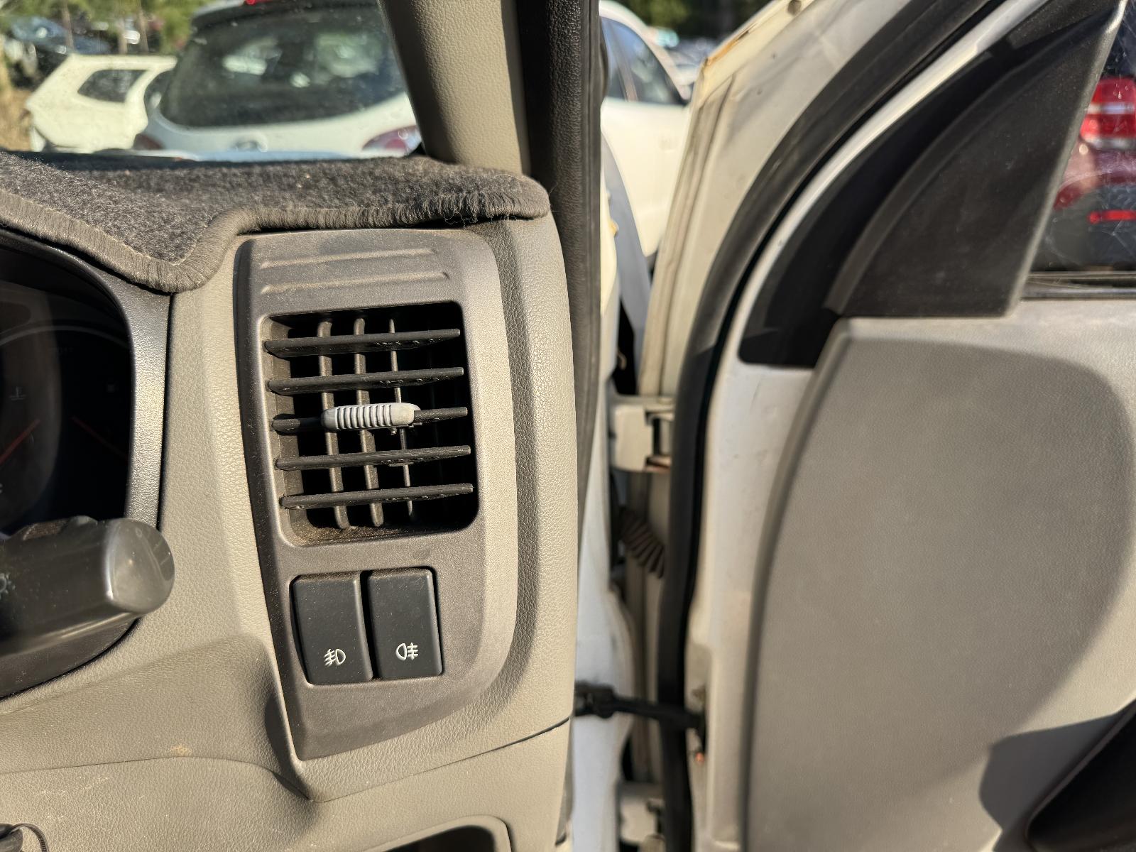 View GREAT WALL V200/V240 2012 4 Door Utility Breaking