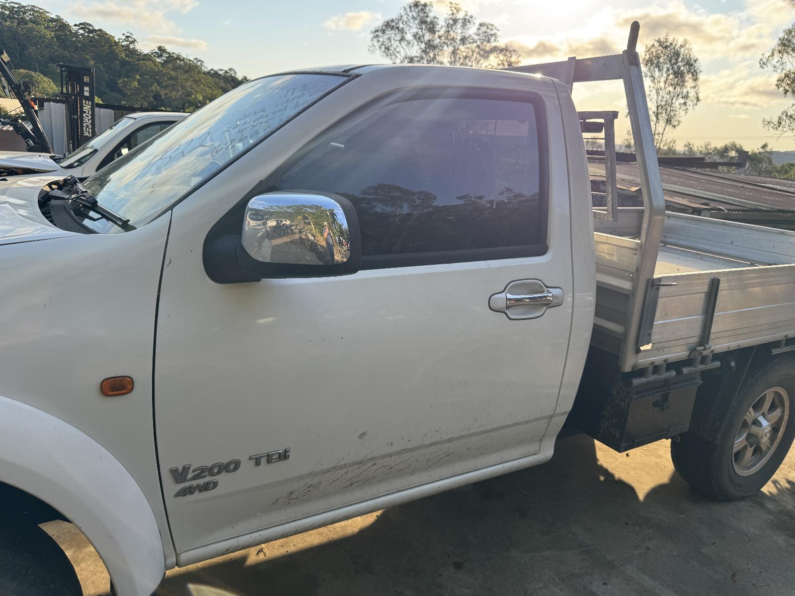 View GREAT WALL V200/V240 2012 4 Door Utility Breaking