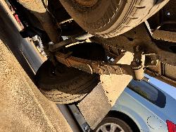 View TOYOTA HILUX 2002 2 Door Pickup Breaking
